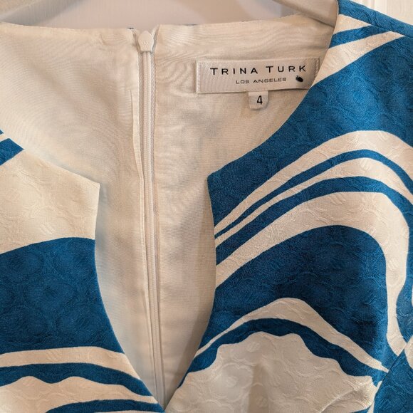 Trina Turk Blue & White Wave Print Fitted Dress Size 4 - Picture 2 of 3